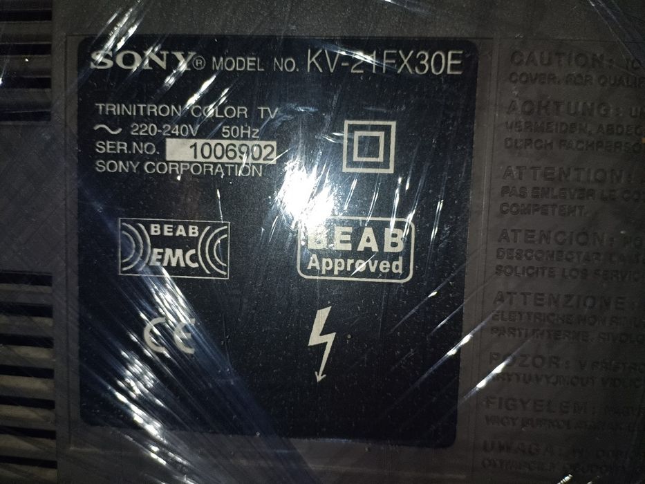 Televisão Sony com Armário