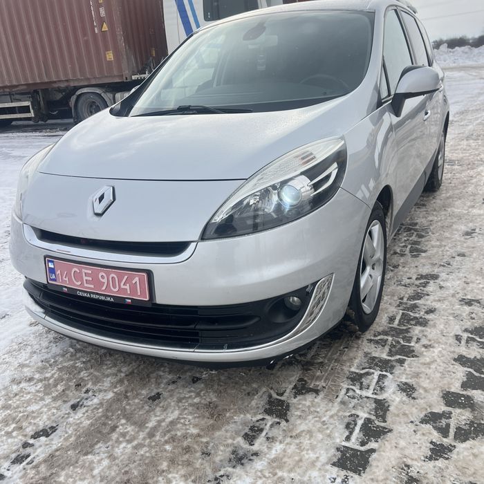 Renault Grand Scenic 1.5 dCi дизель, механіка, сірий