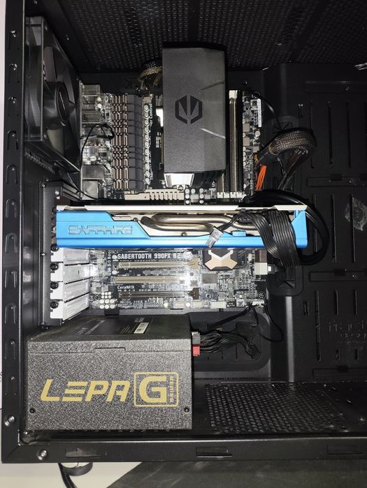 Komputer Fractal design FX 8350 monitor 24 16gbram 500gb ssd rx580 8gb