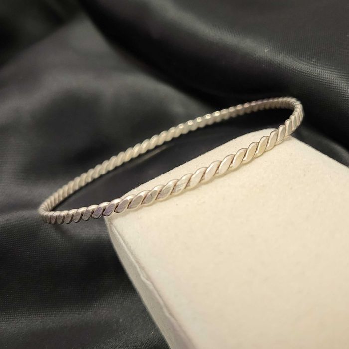 srebrna sztywna bransoletka próby 925