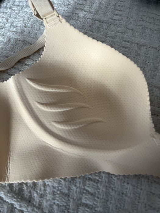 Bezowy biustonosz 85c