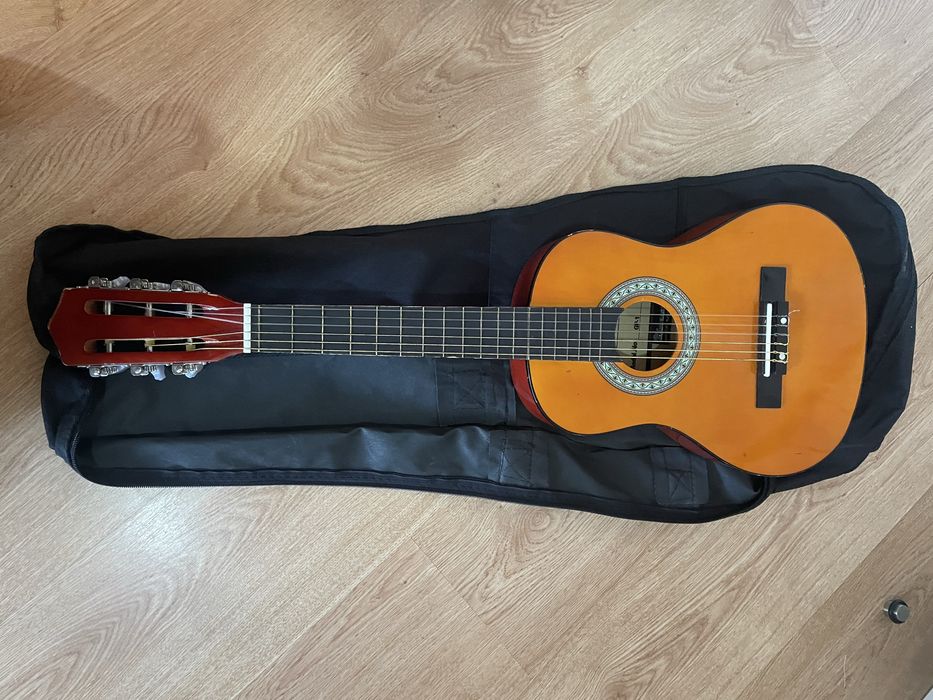 Guitarra classica 1/2 crianca