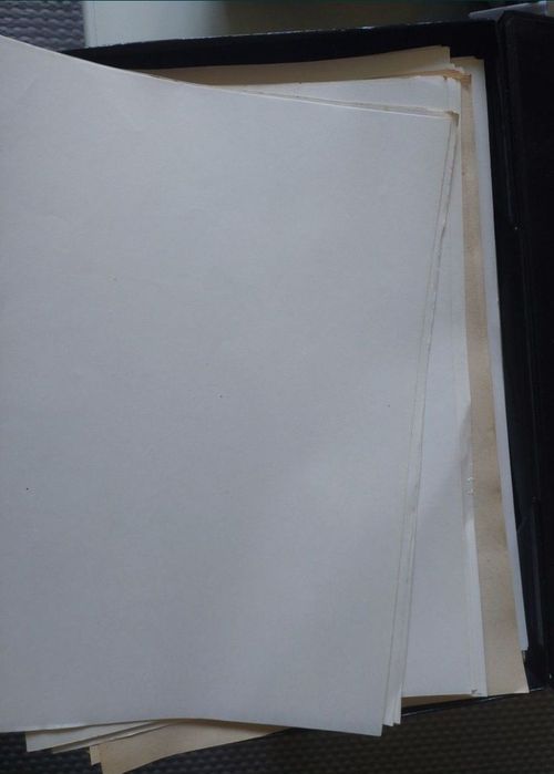 Stary papier PRL do maszyny do pisania lub drukaki
Papier biały choc c