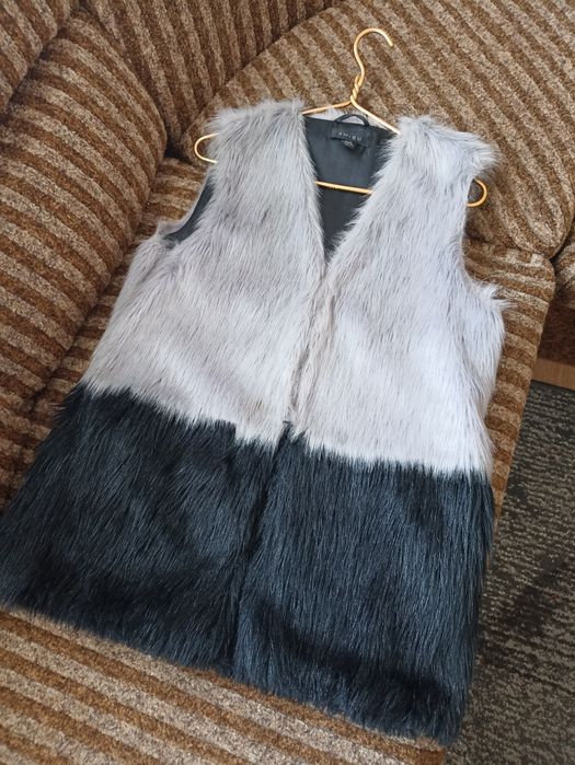 Жилетка зі штучного хутра