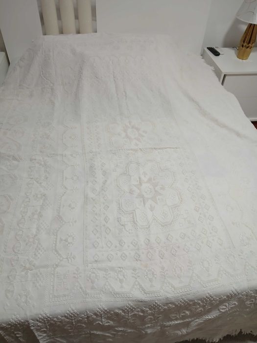 Colcha coroa de rei com 140 anos