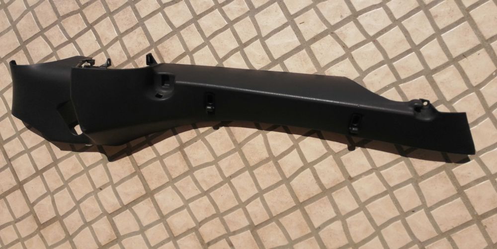 Chapeleira - Apoio lateral Direito - Ford Focus SW - 2001