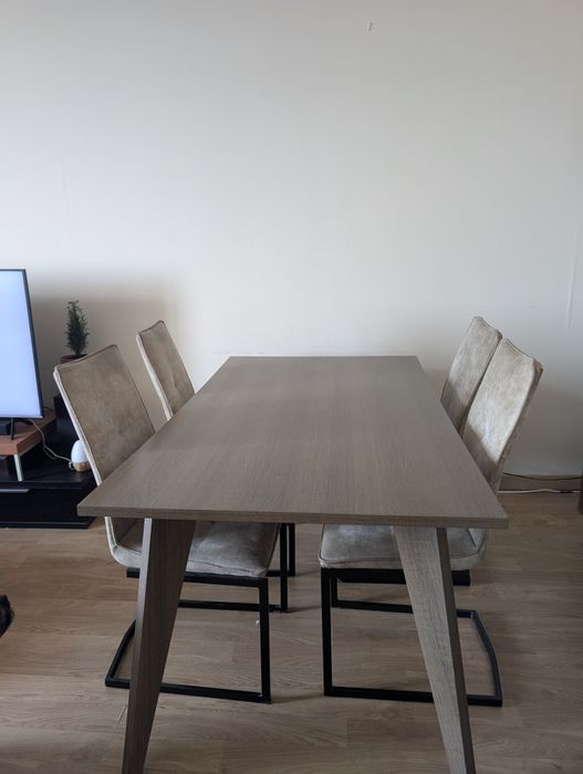 Mesa de jantar 160*60 com 4 cadeiras