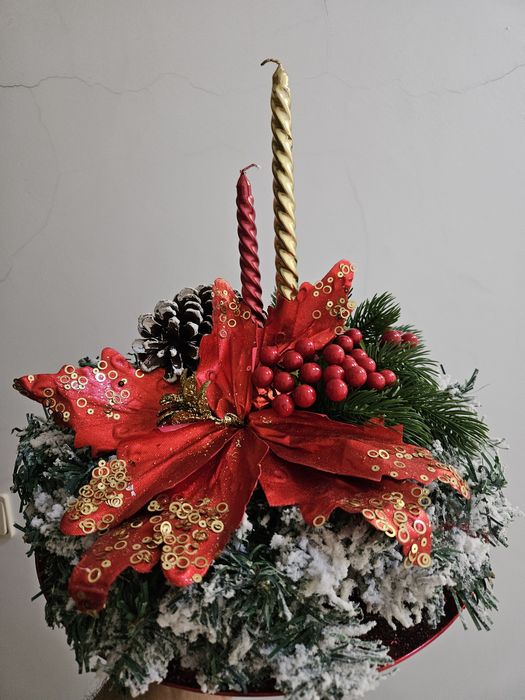 Vendo um arranjo de natal