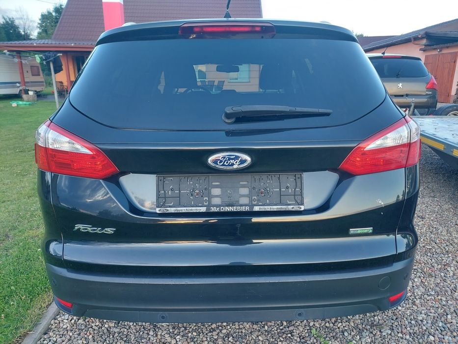Uszkodzony Ford Focus Mk3 1.0 125 km