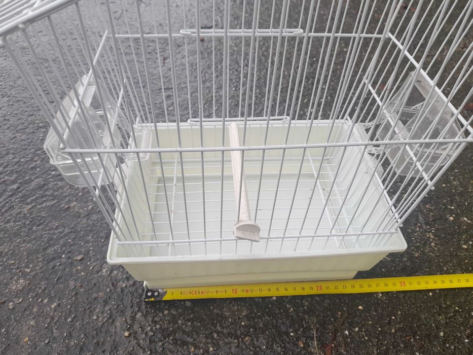 Gaiola para pássaros.