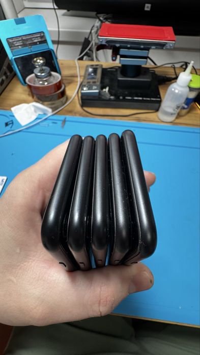 iPhone SE2 2020 icloud на зачастини