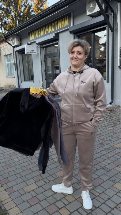 Теплий костюм з мікровельвету