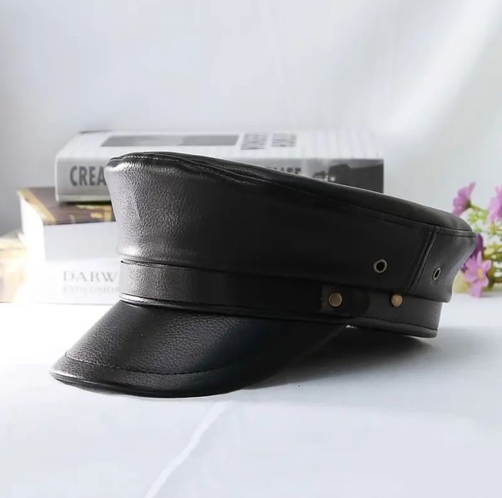 Фурашка чорна класична