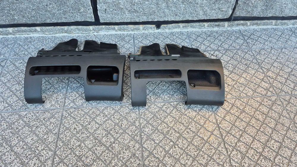 AUDI A4 B5 (8D -1994/2001) - Porta Documentos em muito bom estado!