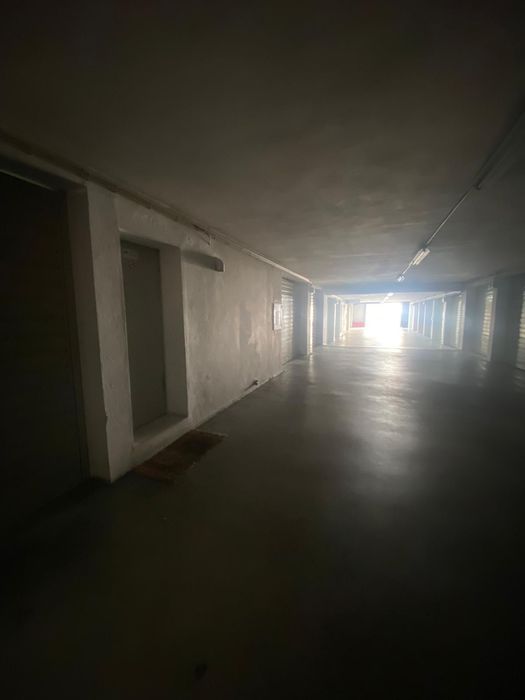 Garagem Fechada com Arrumação – Calendário, Famalicão