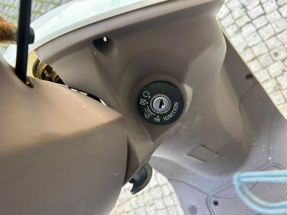 Scooter 125cc com 1100kms