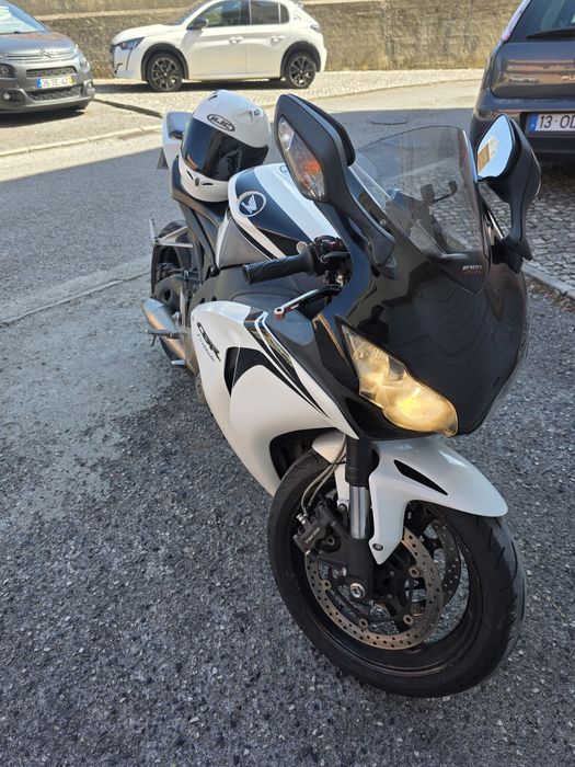 Honda cbr 1000rr