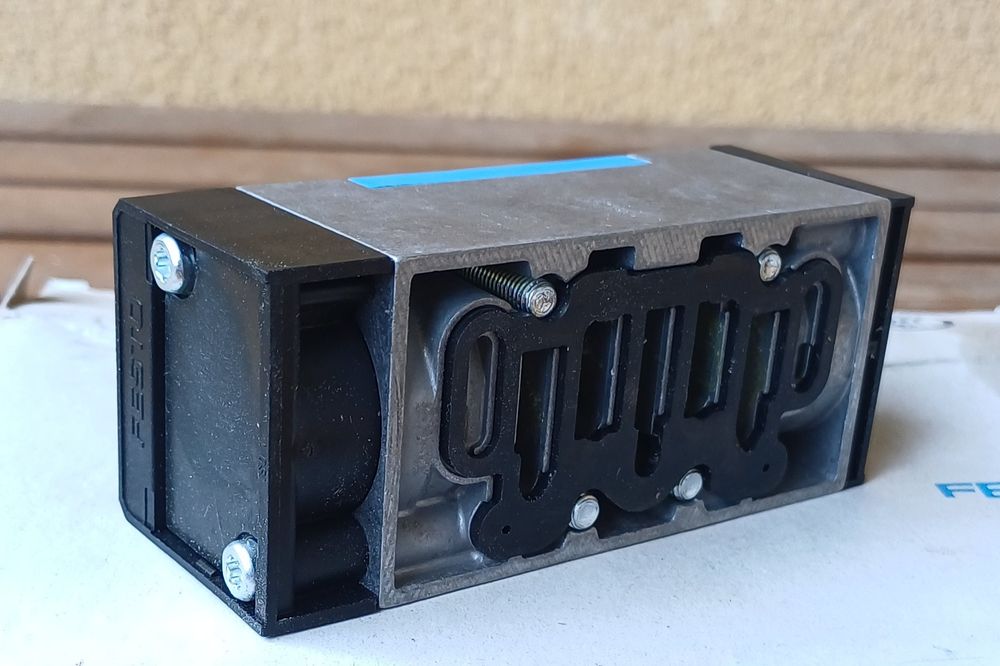 Elektrozawór MFH-5/2-D-1-FR-C  serii MFH - Festo