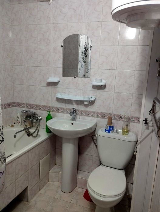 1-к.Чиста! Тополя 3, Запорізьске шосе, поблизу Космічна, 12 Квартал