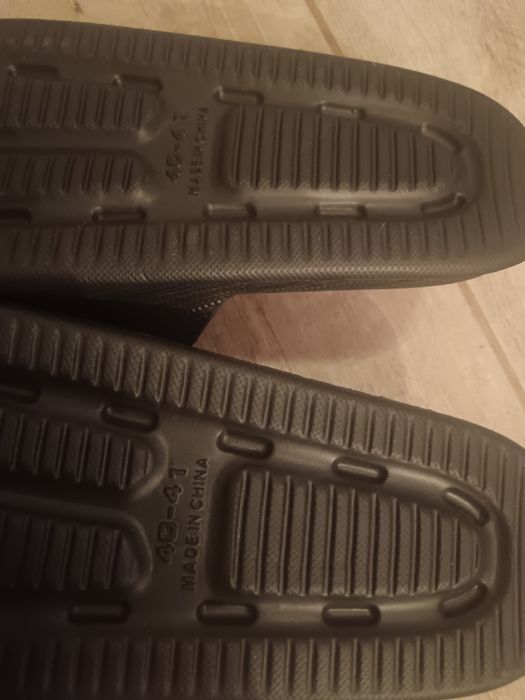 Super niedrogie klapki 40-41