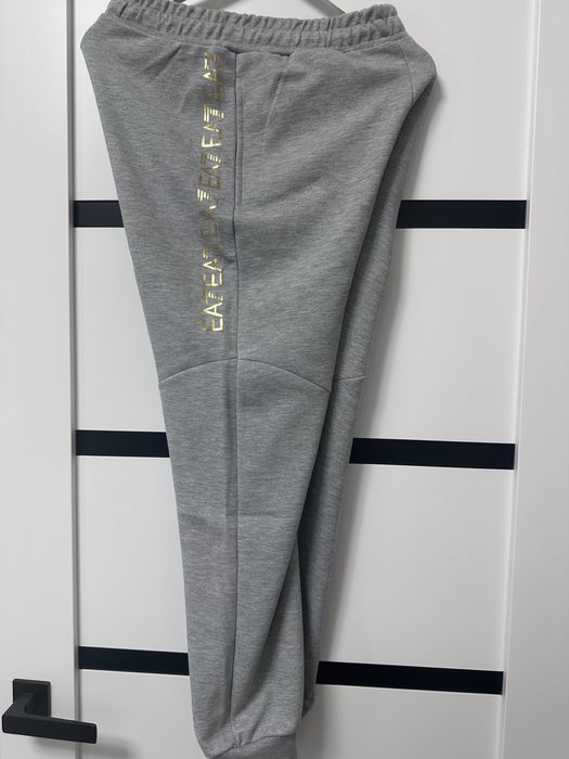 Костюм размер S.новый !