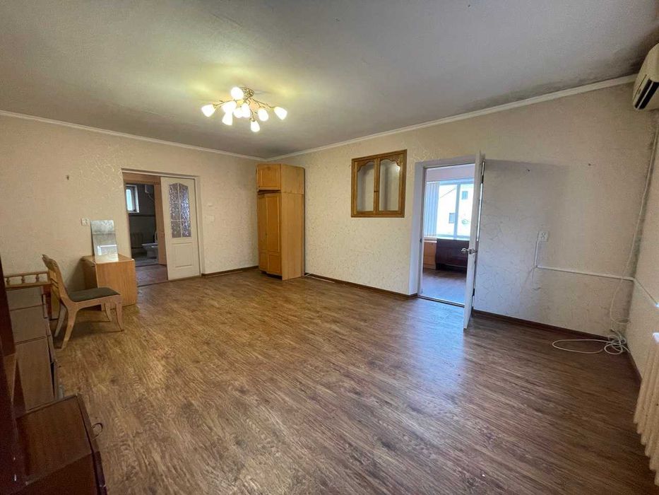 Здається 2 поверх будинок 400 м2 3 рівні, гараж,підвал Ракетне Урочище