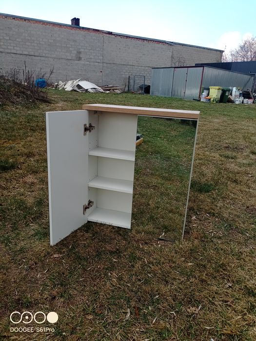 Szafka wisząca lustro