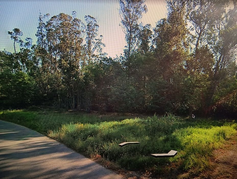 Permuta de Terreno urbanizavel em aldeia tranquila