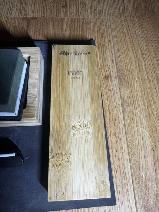 Conjunto de pedras de afiar a agua e diamantadas