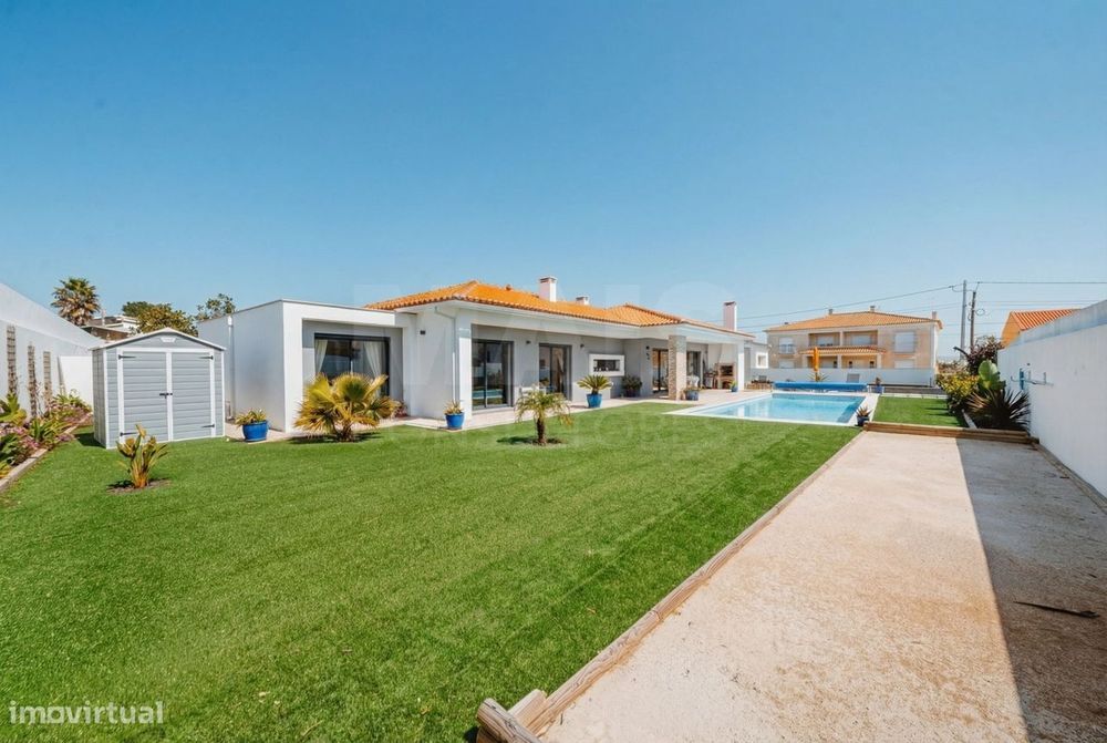 Moradia T3 (Térrea) com Piscina e Jardim - Nadadouro