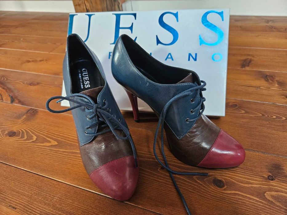 Czółenka GUESS 38