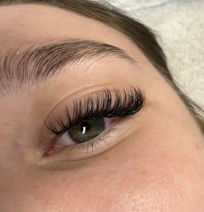 przedłużanie rzęs