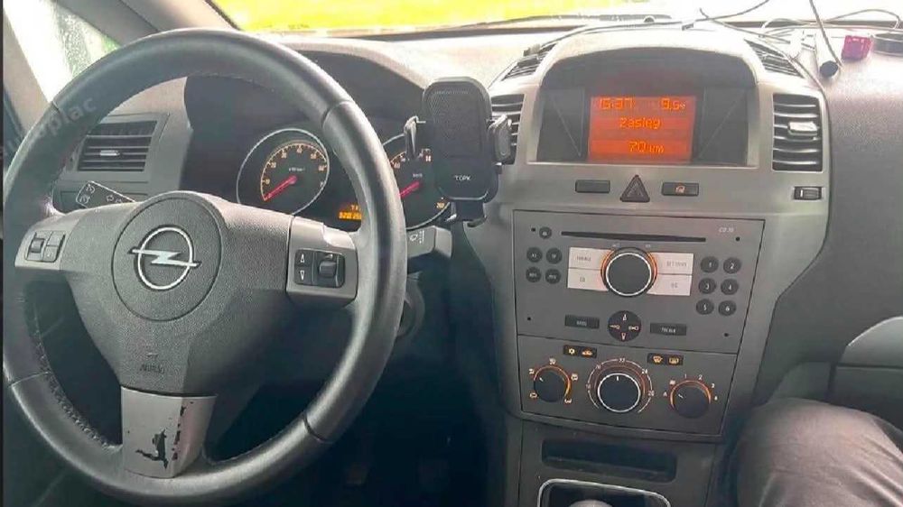 Opel zafira 1.8 140 206 rok