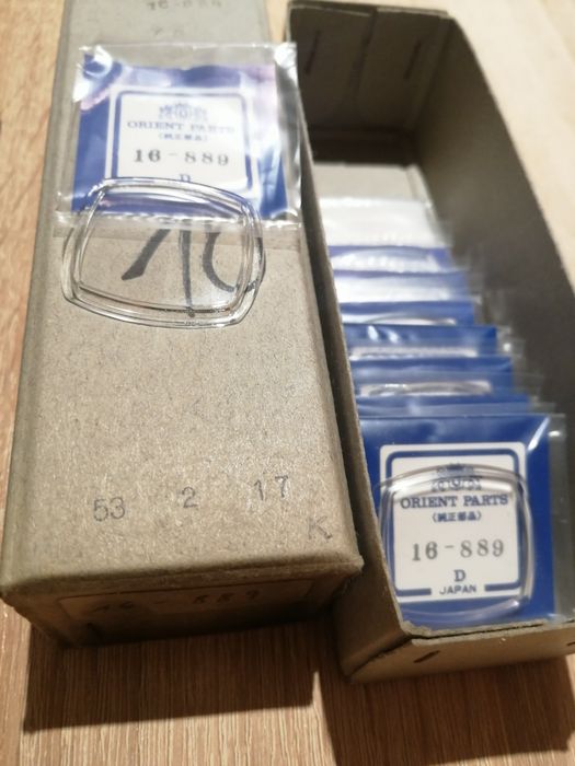 Szkła nietypowe do zegarka ORIENT oryginalne.