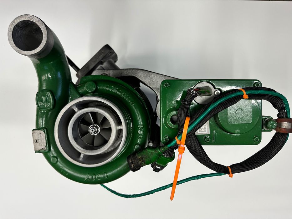 Turbosprężarka John Deere 7630,7730,Clas Ares 617,657 Nowa Chra