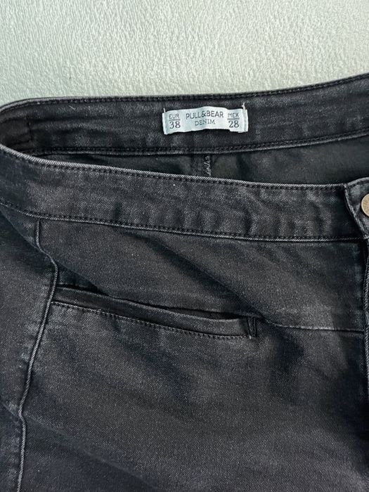 Czarne jesnsowe krótkie spodenki szorty z wysokim stanem pull&bear