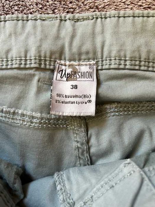 Bawełniane spodnie z niskim stanem