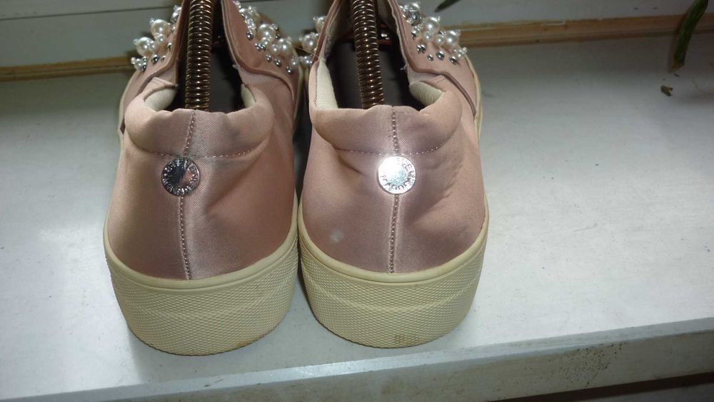 Steve Madden- atłasowe snikersy  r; 39