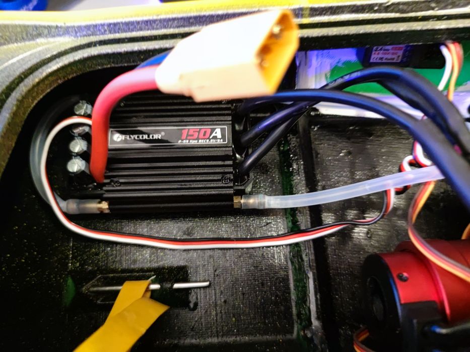 Barco RC jet boat 6s