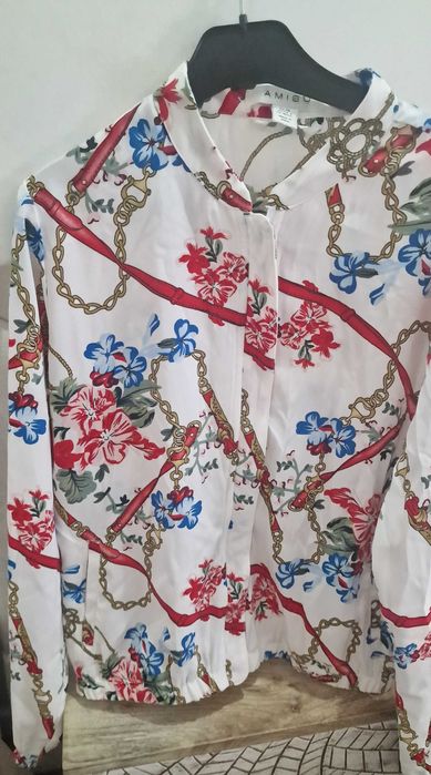 Bomber florido acetinado