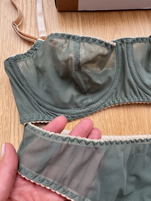 Комплект нижнего белья, бюстгалтер OYSHO 75В, S
