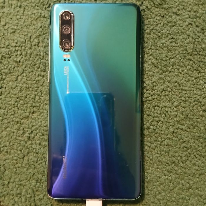 Продам мобільний телефон Huavei в робочому стані