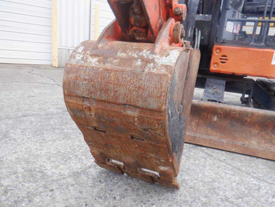 Гусеничний екскаватор HITACHI ZX20UR-5A