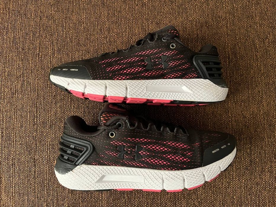 Бігові кросівки Under Armour Charged Rogue Орiгинал.