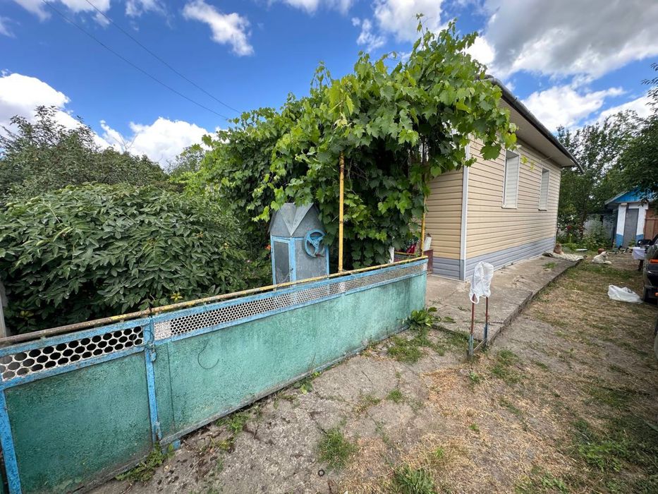 Продам будинок неподалік міста Кам’янець-Подільський