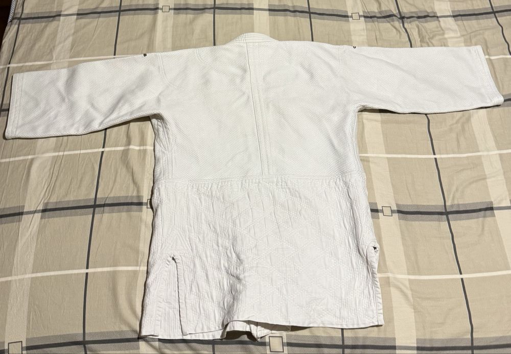 Кімоно адідас.