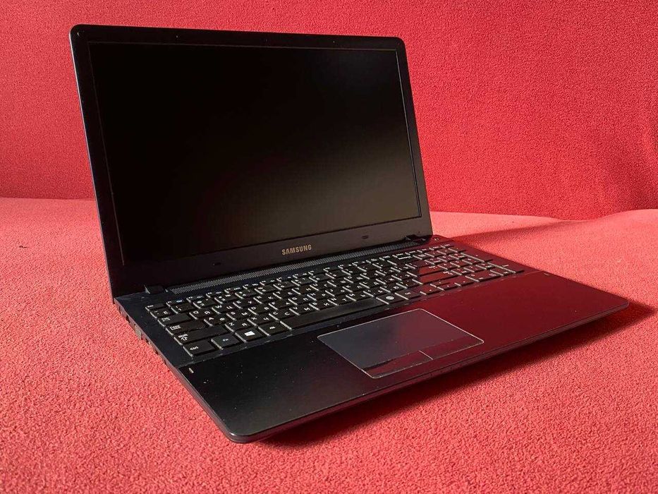 Ноутбук Samsung 470R5 8 Gb ОЗУ/Intel core i5/SSD