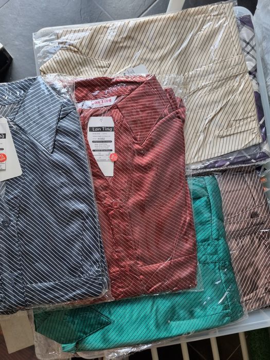 Lote de camisas mulher