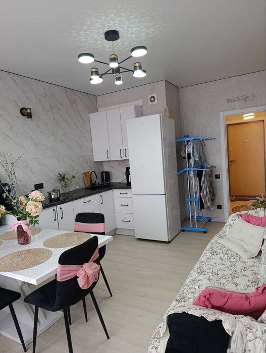Продам 1 кімнатну, простору квартиру в Скай Сіті на Варненській