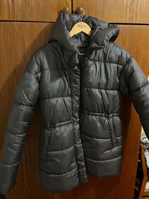 Куртка зимова чорна 44 розмір